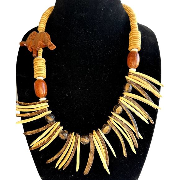 Primitive Wood Carved Beaded Bohemian Elephant African Safari Animal Necklace - Picture 1 of 9
